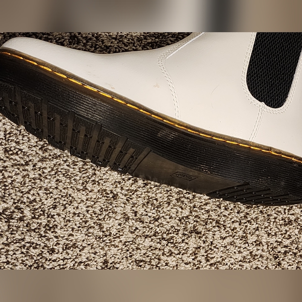 Dr Martens Dorrian Boots - Picture 8 of 9